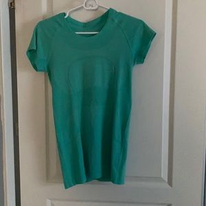 Turquoise lululemon swiftly short sleeve top